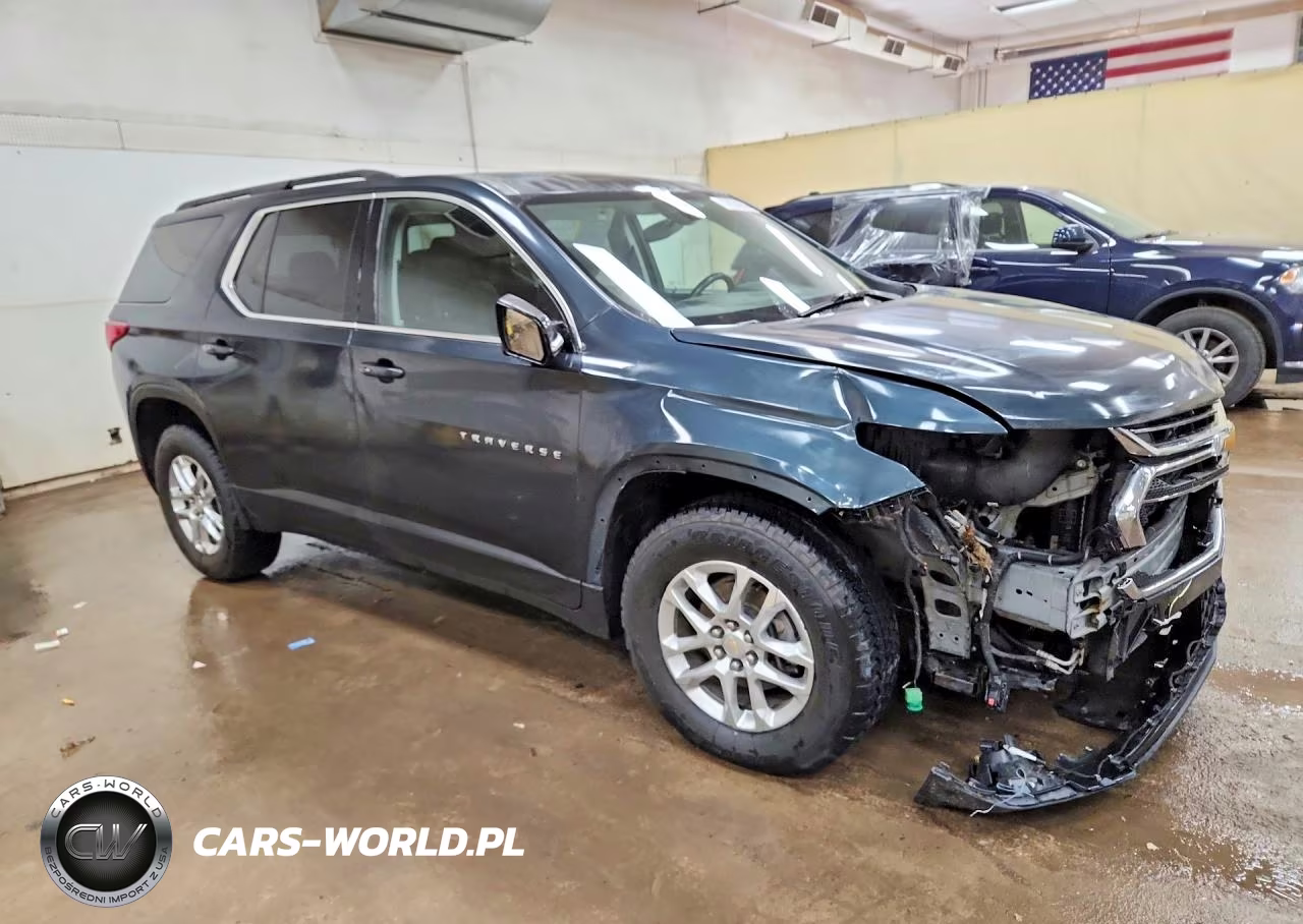 2019 Chevrolet Traverse Lt VIN:1GNEVHKW0KJ282068 - 4