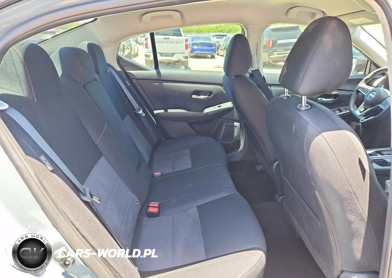 2025 Nissan Sentra Sr VIN:3N1AB8DV0SY417374 - 10
