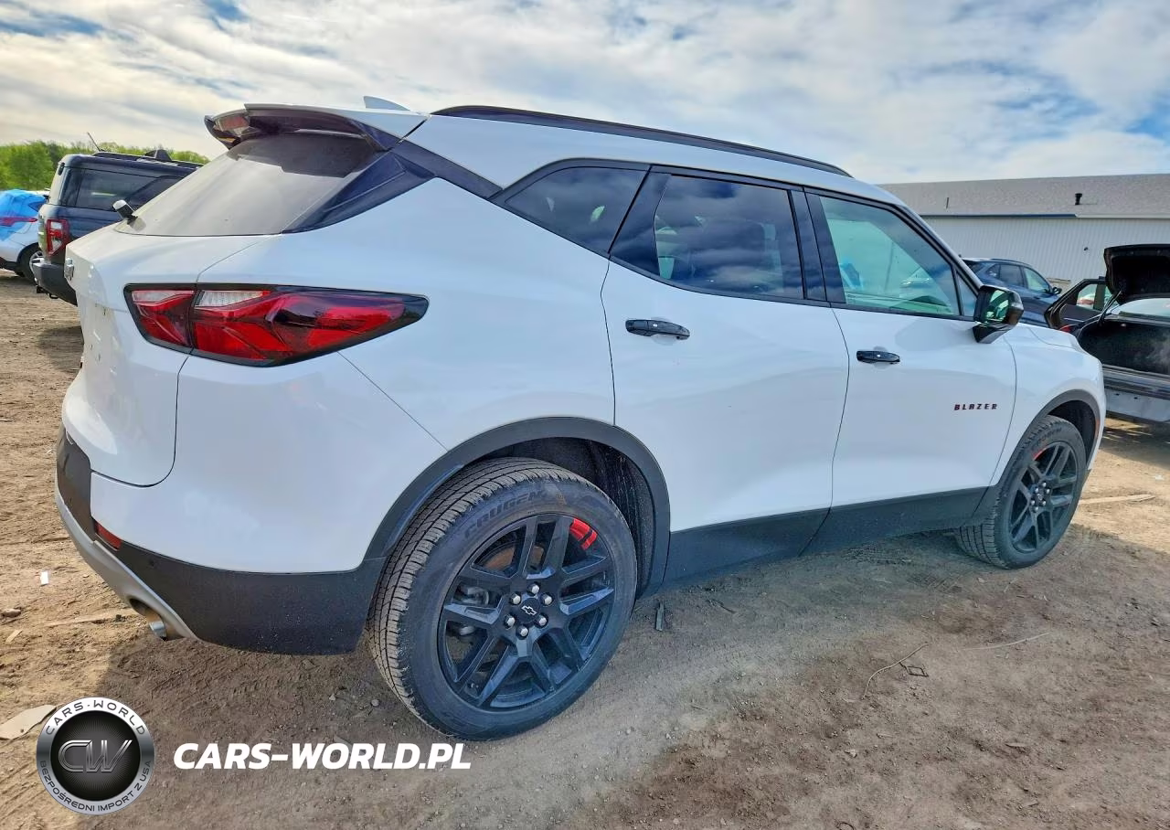 2020 Chevrolet Blazer 2Lt VIN:3GNKBCR48LS725019 - 3