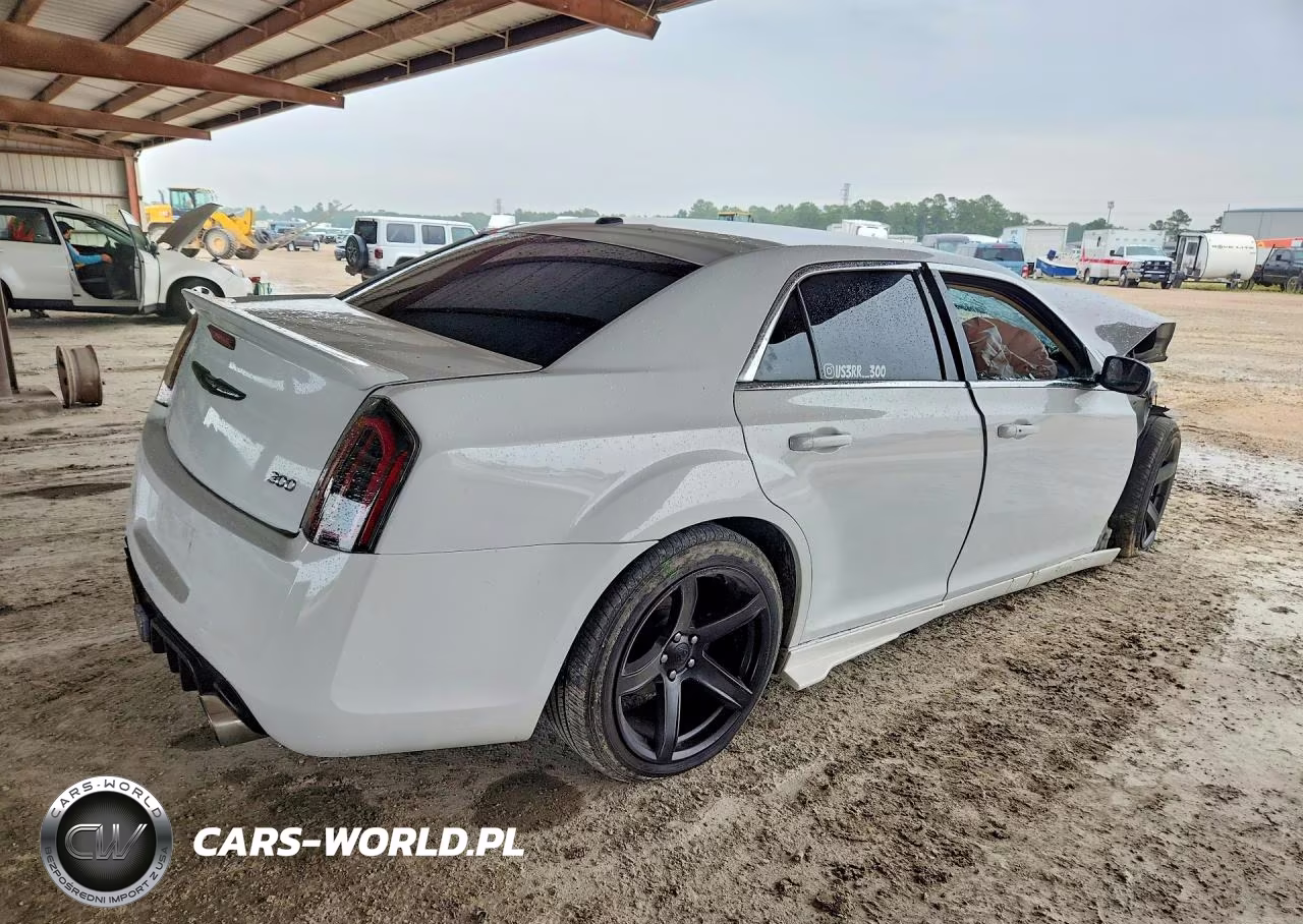 2014 Chrysler 300 VIN:2C3CCAAG7EH355552 - 3