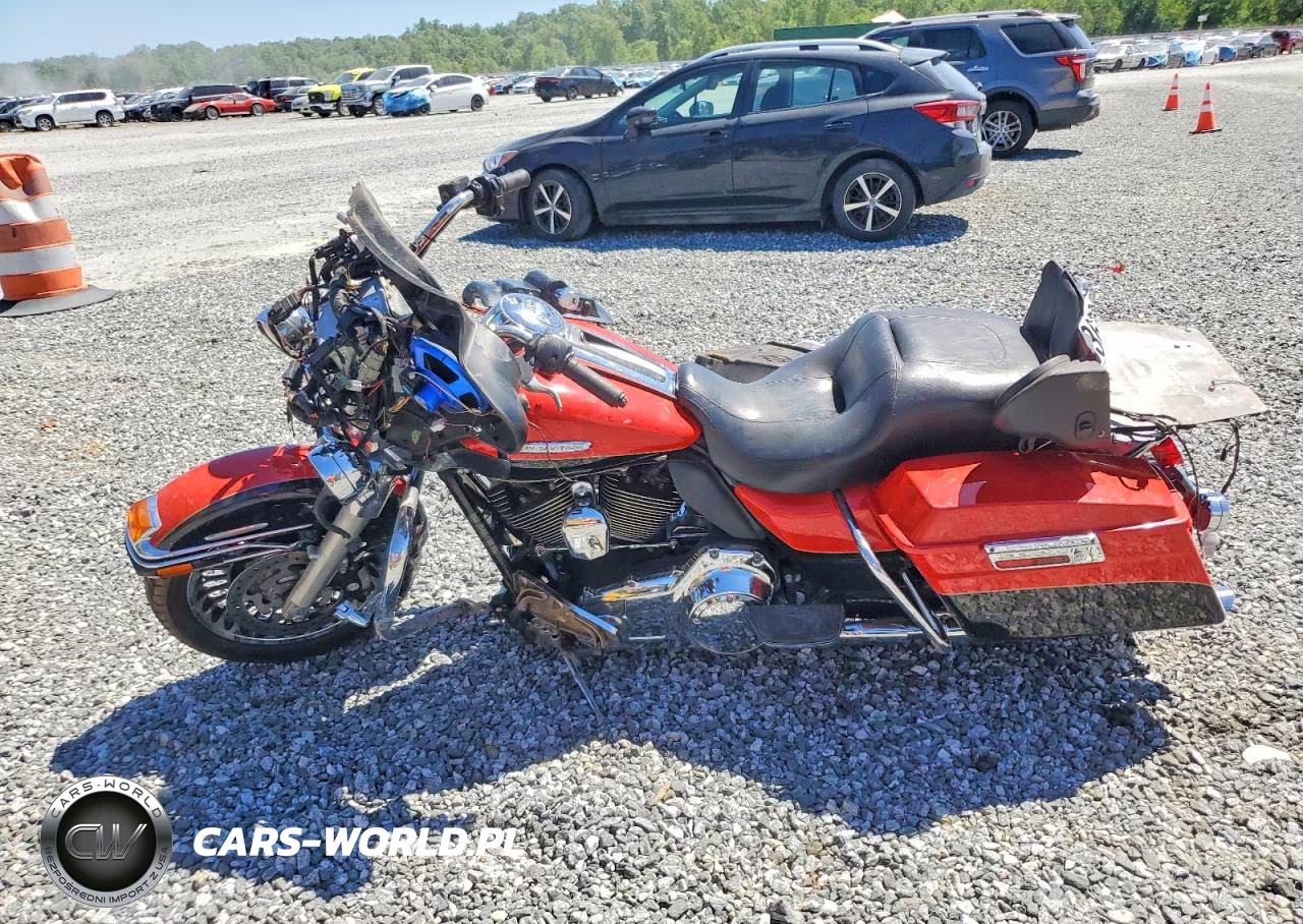 2010 Harley-Davidson Flhtk VIN:1HD1KEM11AB673365 - 3