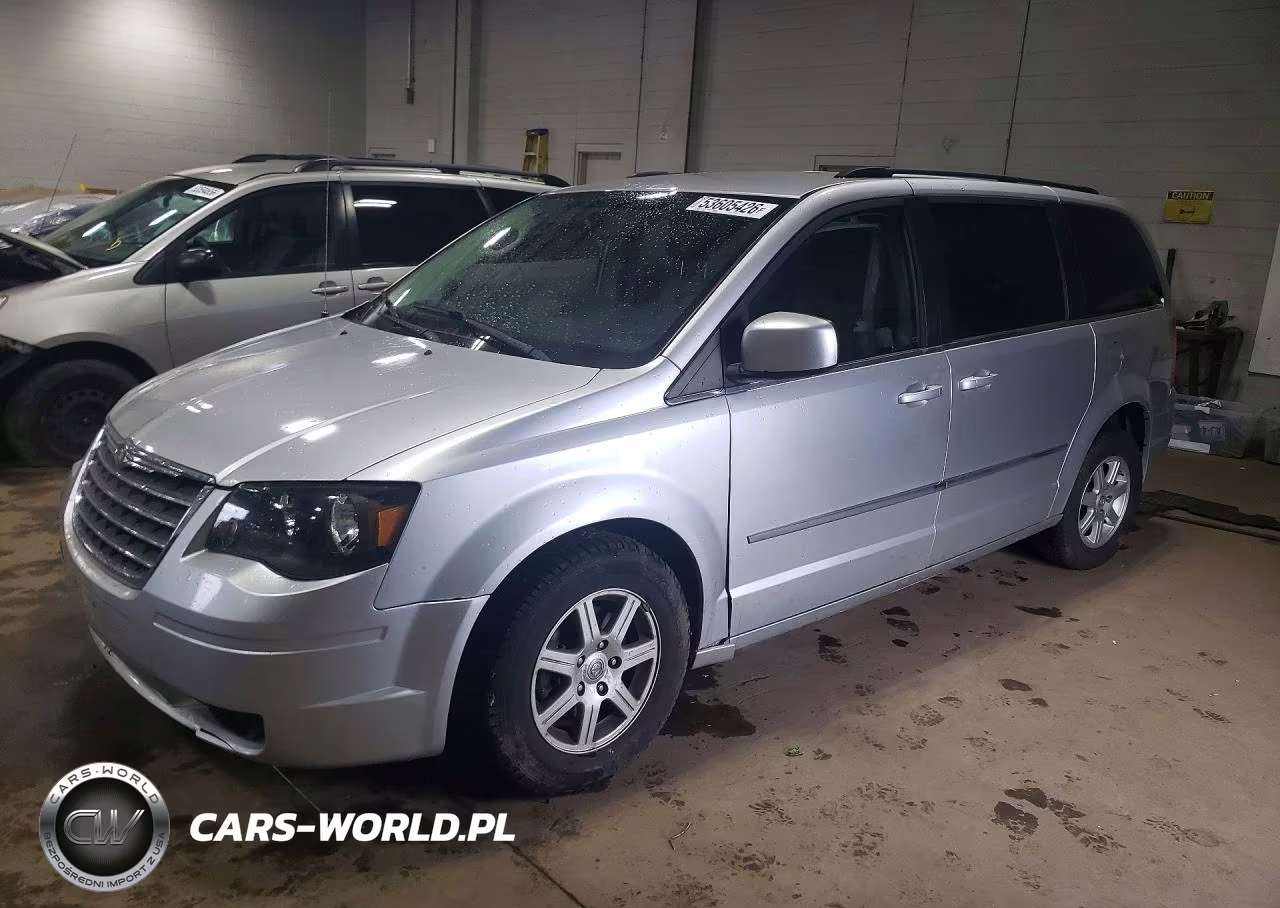 2010 Chrysler Town & Country Touring Plus VIN:2A4RR8D17AR422847 - 1