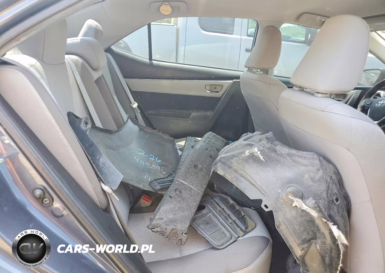 2018 Toyota Corolla Le VIN:5YFBURHEXJP818408 - 10