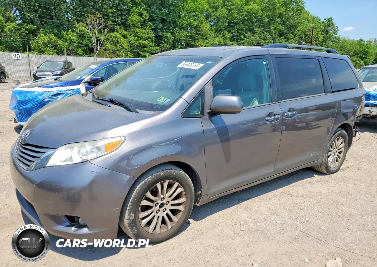 2017 Toyota Sienna Xle 8-Passenger