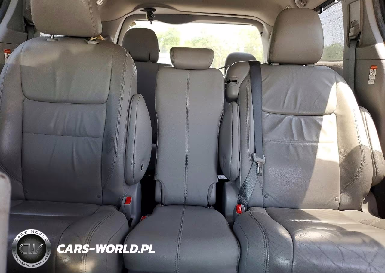 2017 Toyota Sienna Xle 8-Passenger VIN:5TDYZ3DC1HS820238 - 10