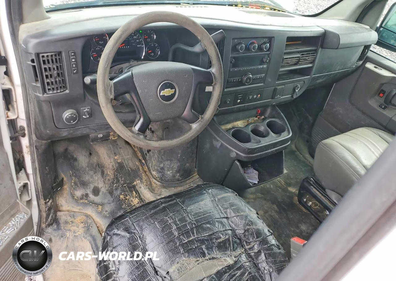 2015 Chevrolet Express G2500 VIN:1GCWGGFF3F1101742 - 8