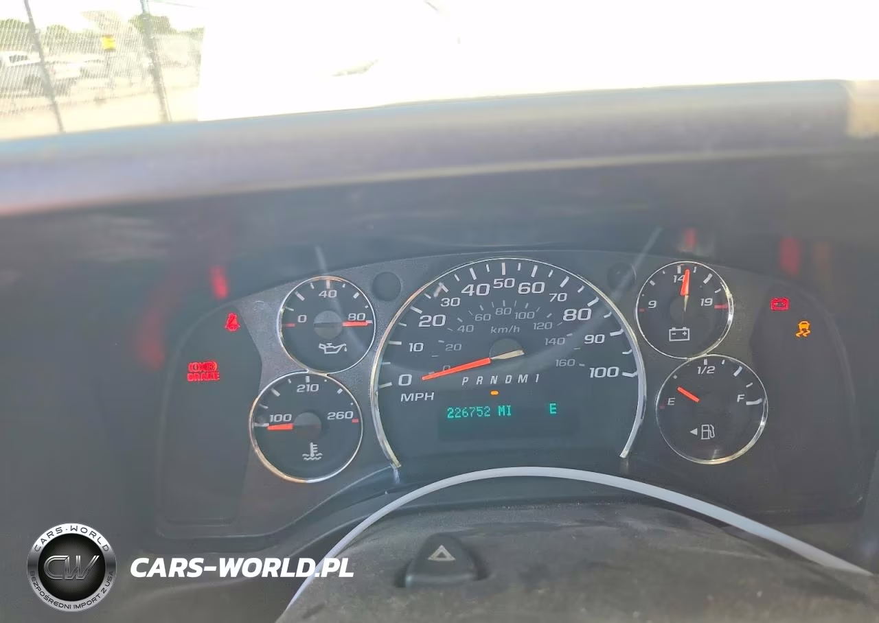 2015 Chevrolet Express G2500 VIN:1GCWGGFF3F1101742 - 9