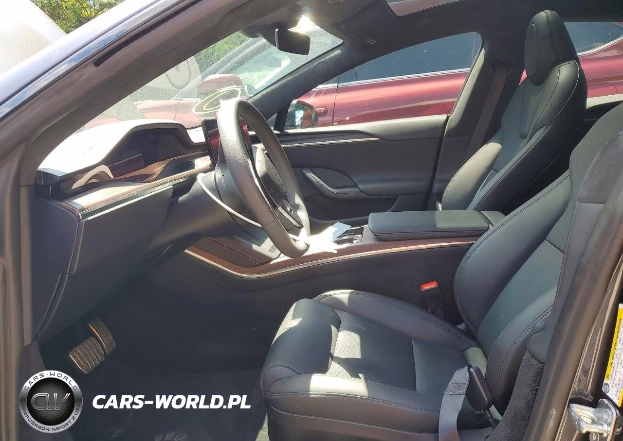 2026 Tesla Model S VIN:5YJSA1E50TF553818 - 7