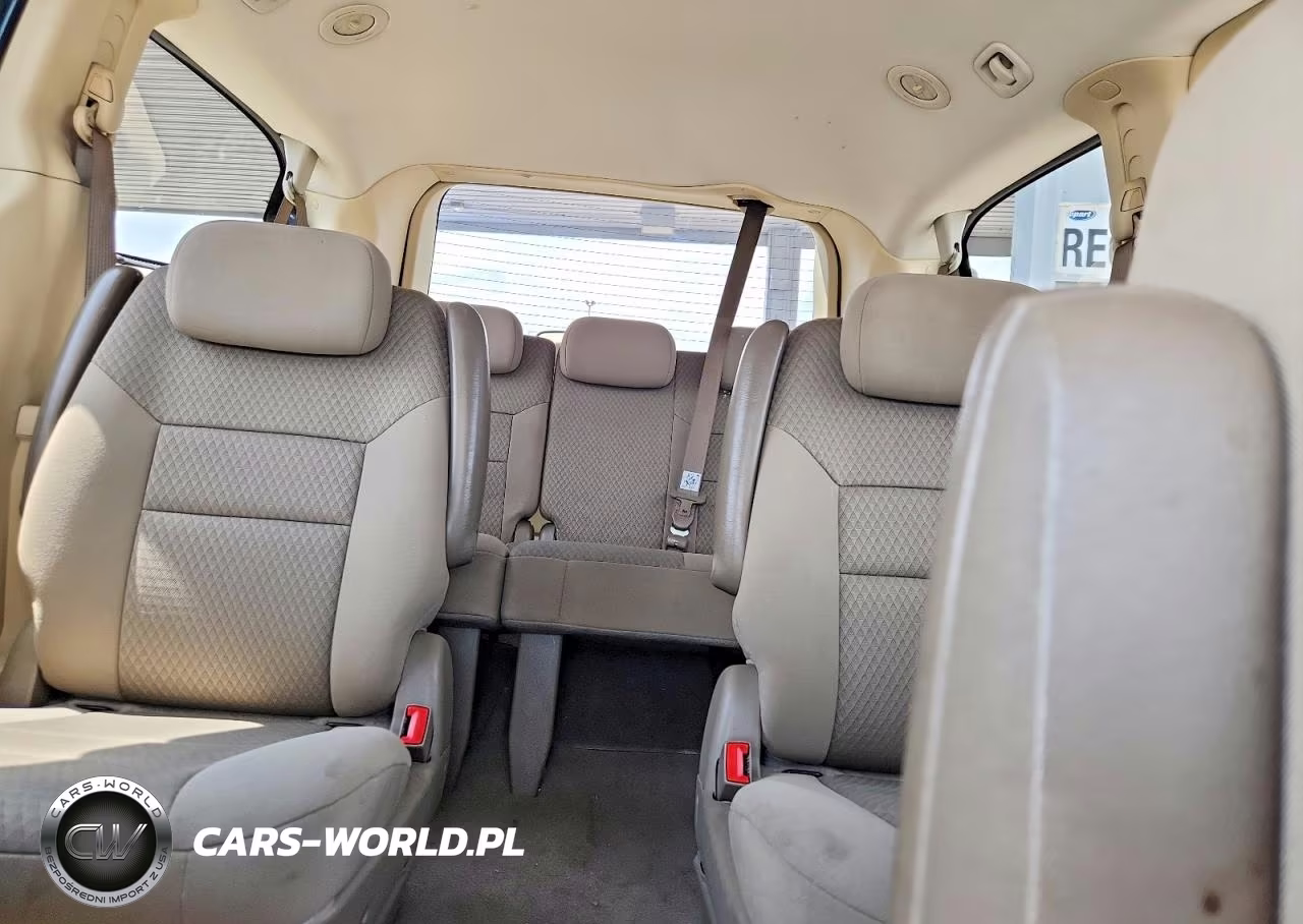 2010 Chrysler Town & Country Lx VIN:2A4RR4DE0AR215051 - 10