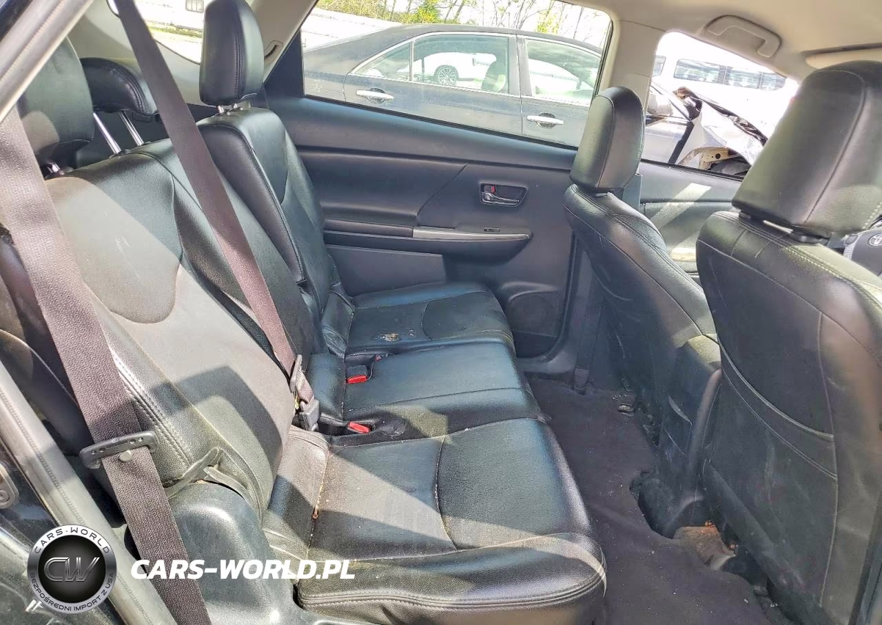 2017 Toyota Prius V Two VIN:JTDZN3EU5HJ059914 - 10