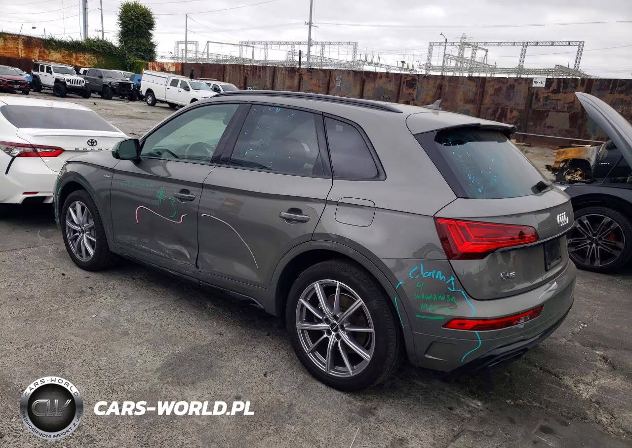 2023 Audi Q5 E Premium Plus 55 VIN:WA1E2AFY9P2022042 - 2