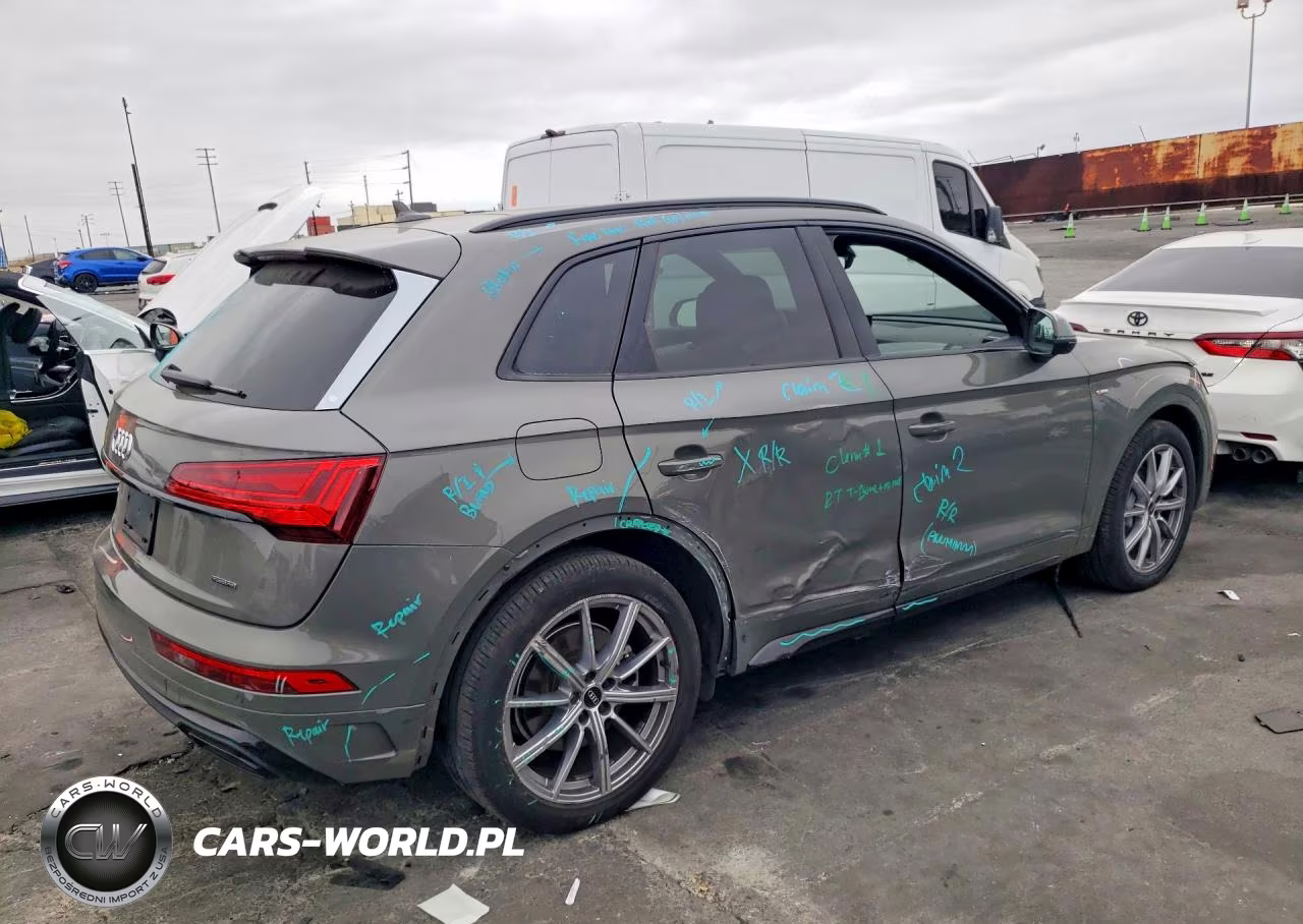 2023 Audi Q5 E Premium Plus 55 VIN:WA1E2AFY9P2022042 - 3