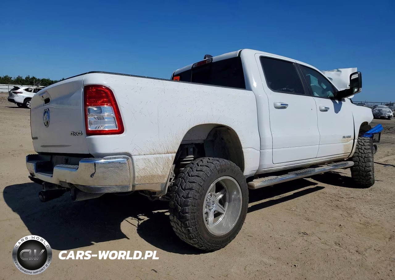2020 Ram 1500 Big Horn VIN:1C6SRFFT7LN261983 - 3