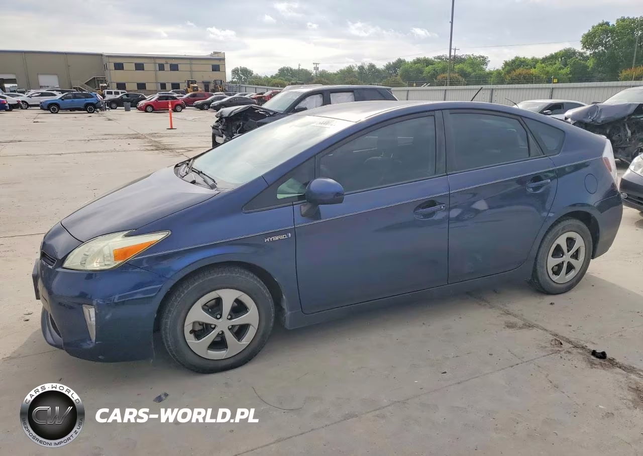 2014 Toyota Prius Two – zdjęcie 1 z 12