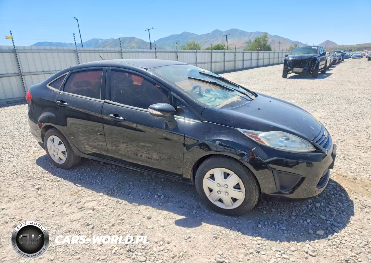 2013 Ford Fiesta Se VIN:3FADP4BJ4DM227615 - 4
