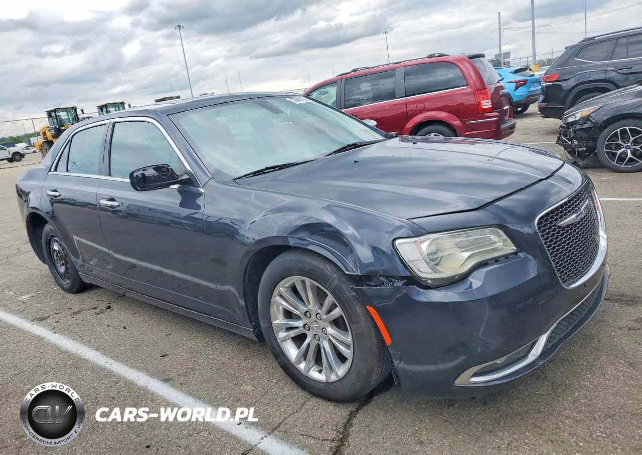 2017 Chrysler 300C VIN:2C3CCAEG1HH552117 - 4