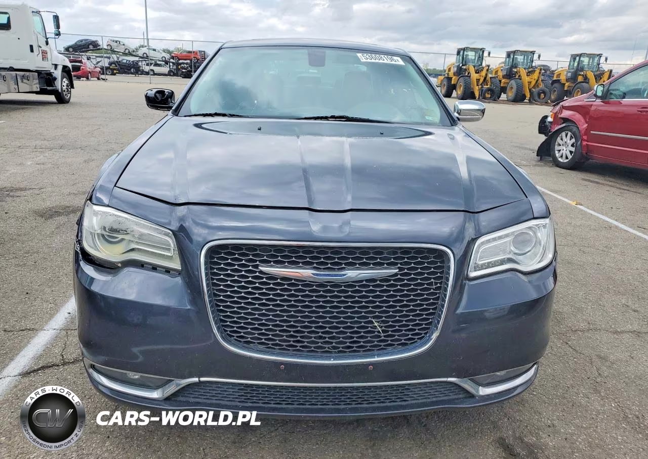 2017 Chrysler 300C VIN:2C3CCAEG1HH552117 - 5