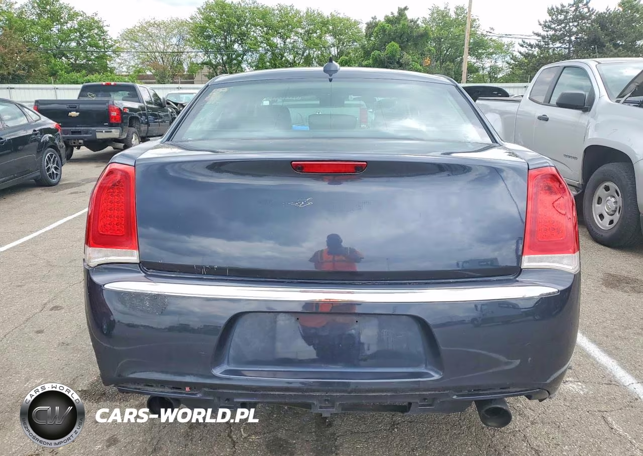 2017 Chrysler 300C VIN:2C3CCAEG1HH552117 - 6