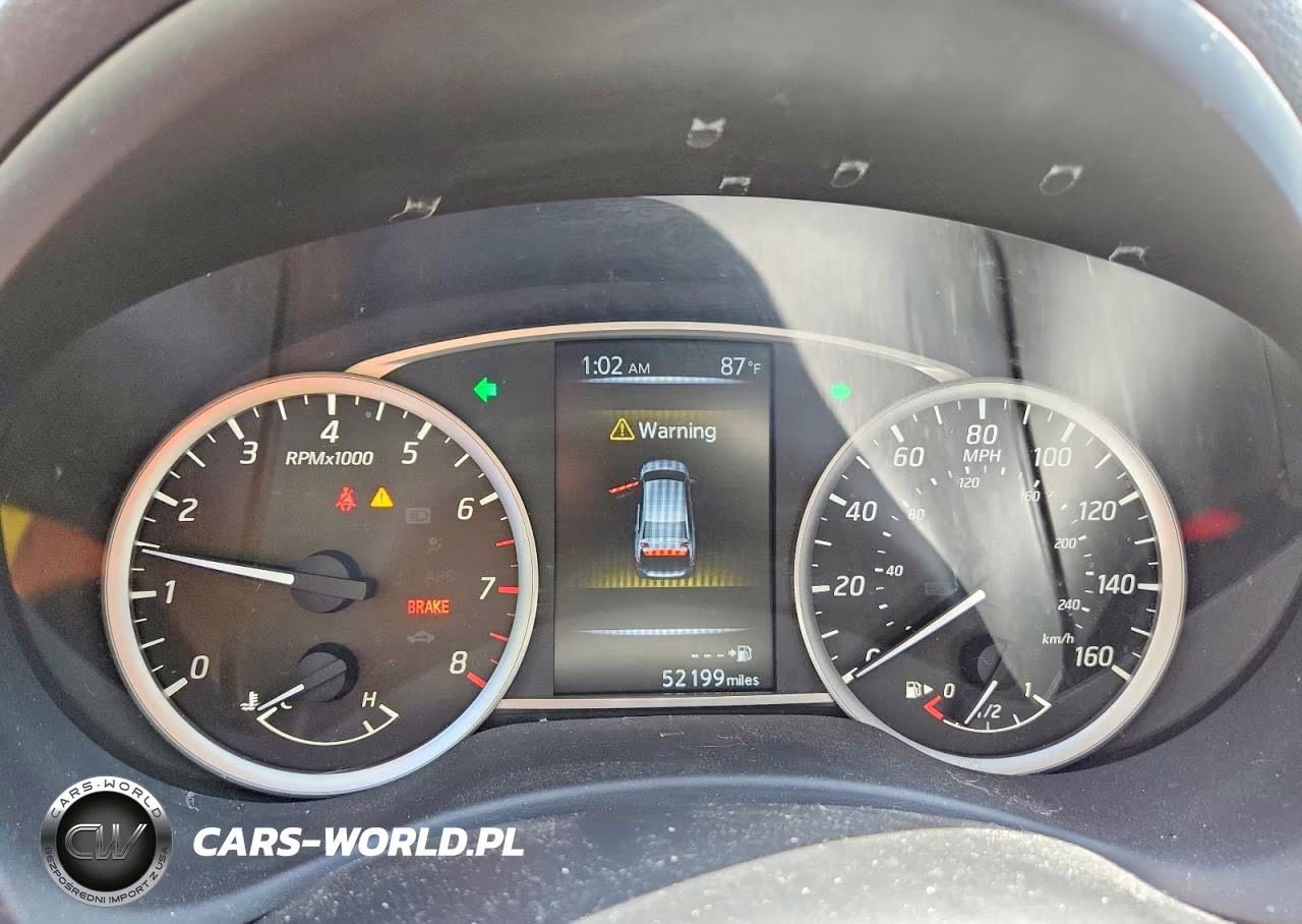 2017 Nissan Sentra Sr Turbo VIN:3N1CB7AP4HY355639 - 9