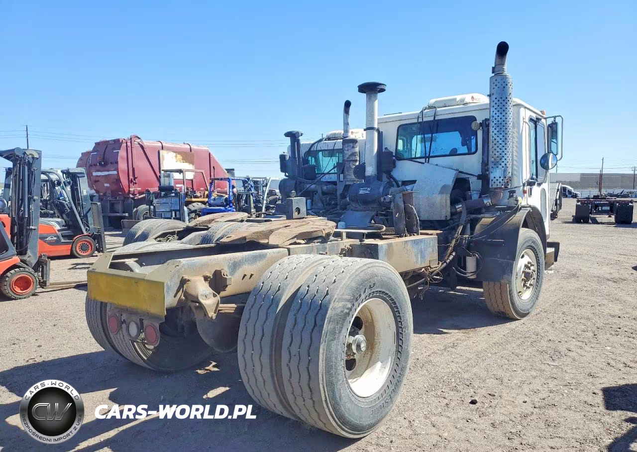2005 Mack Mr688P Semi Truck VIN:1M2K194Y45M029572 - 4