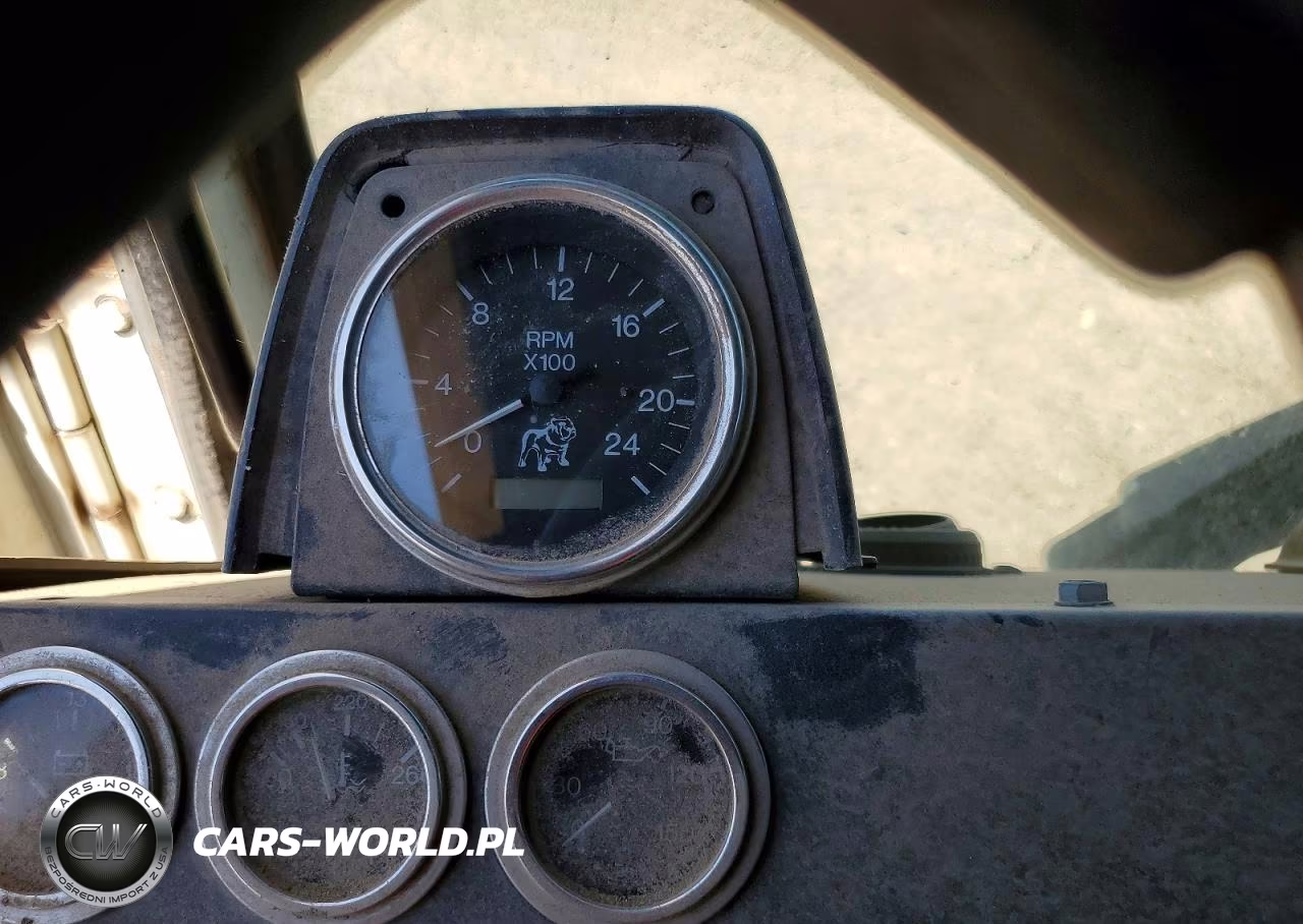 2005 Mack Mr688P Semi Truck VIN:1M2K194Y45M029572 - 8