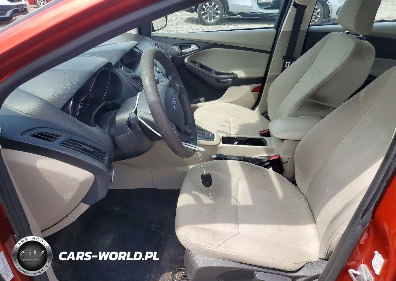 2018 Ford Focus Se VIN:1FADP3F24JL324727 - 7