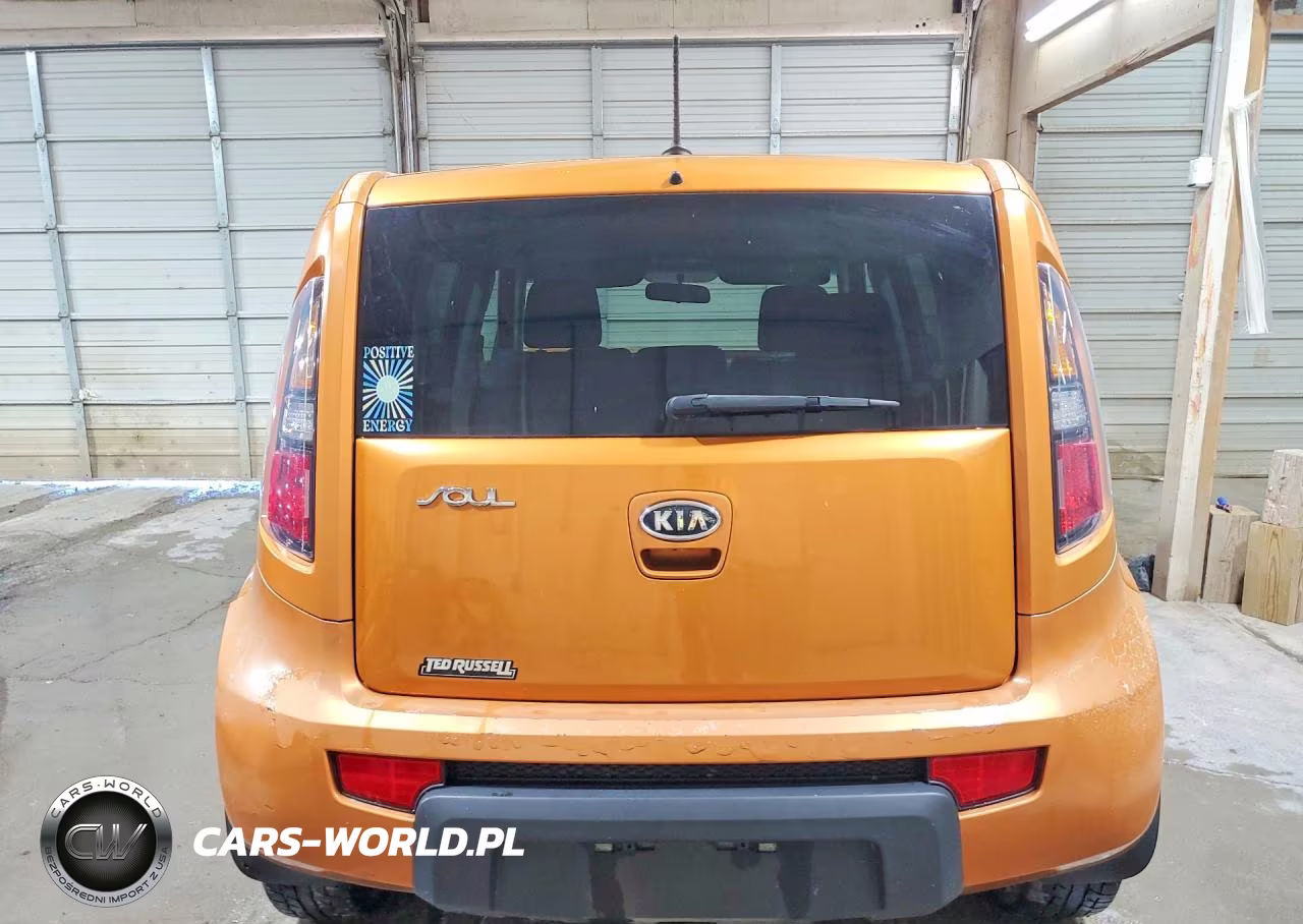 2011 Kia Soul + VIN:KNDJT2A22B7319031 - 6