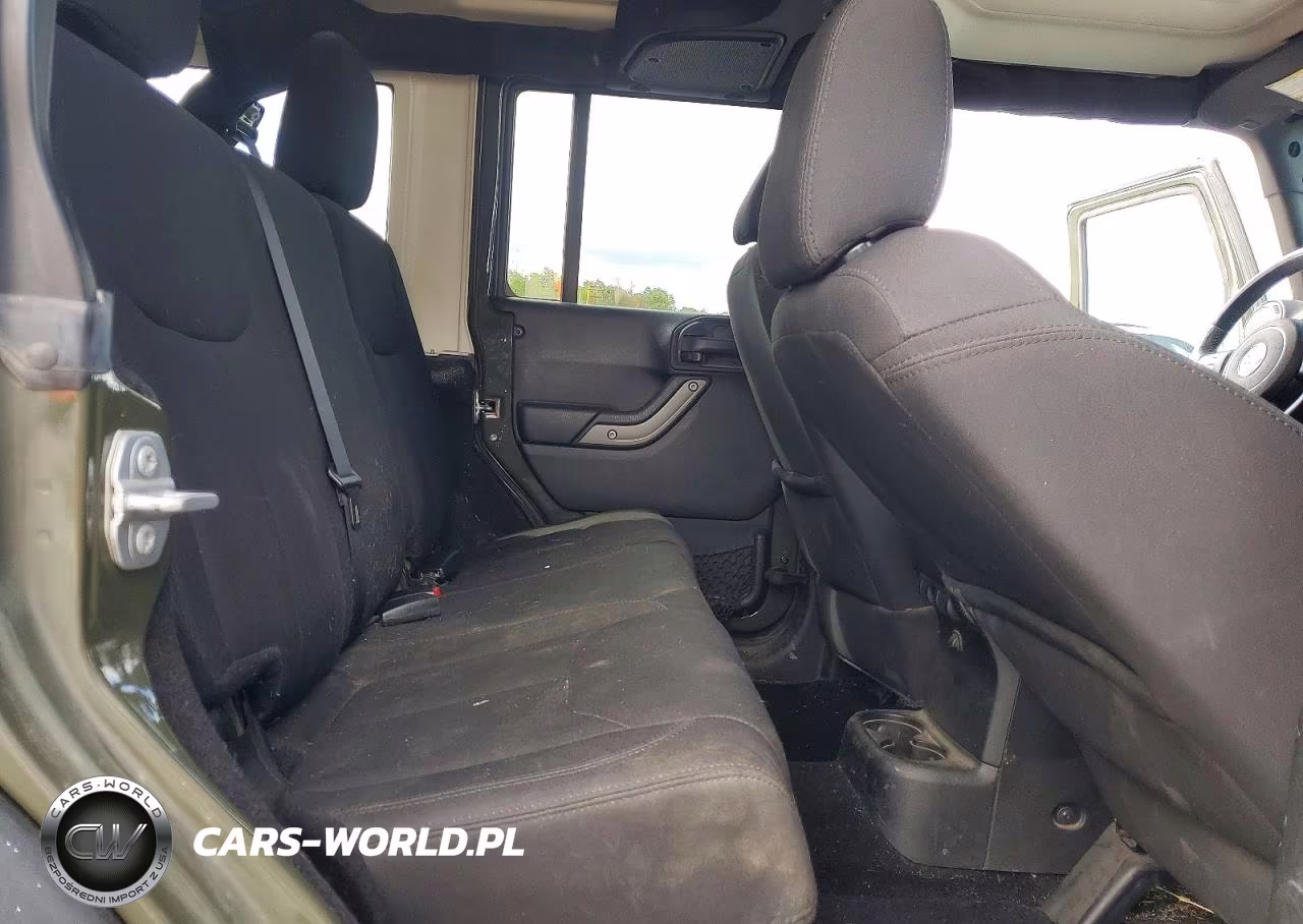 2016 Jeep Wrangler Unlimited Sport VIN:1C4BJWDG3GL118035 - 11