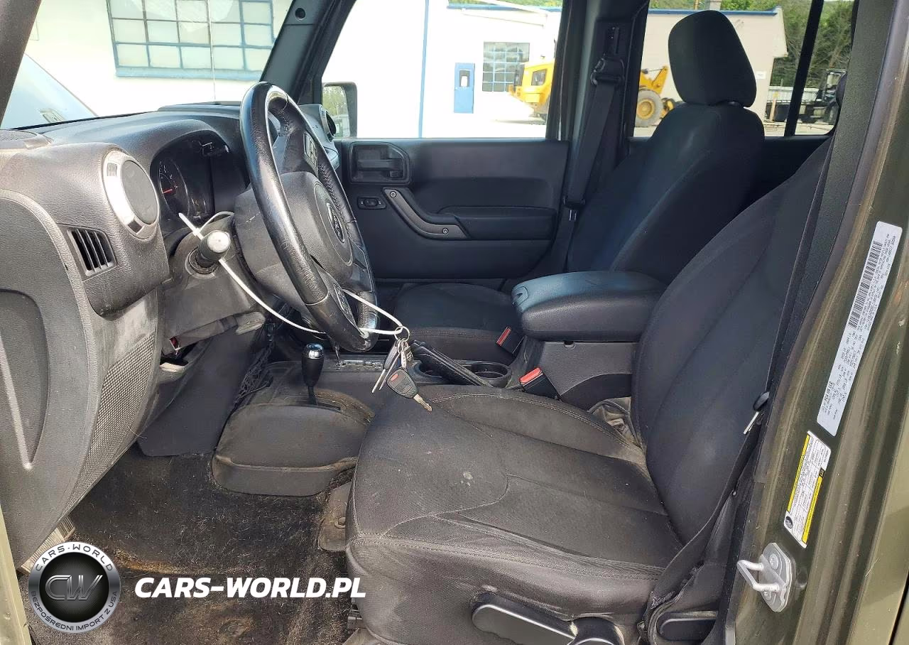 2016 Jeep Wrangler Unlimited Sport VIN:1C4BJWDG3GL118035 - 7