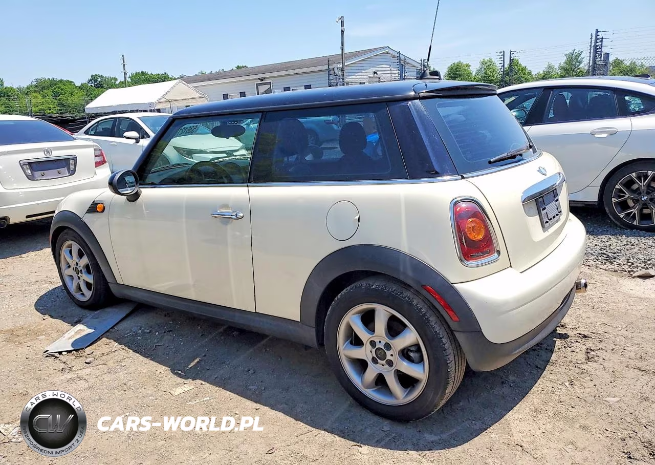 2008 Mini Cooper VIN:WMWMF33568TT65105 - 2