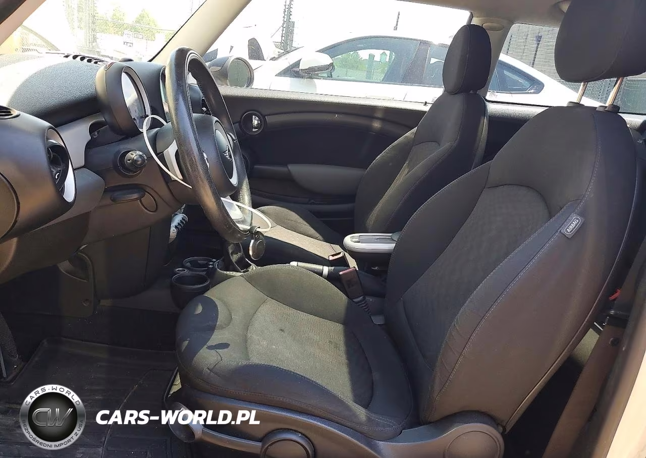 2008 Mini Cooper VIN:WMWMF33568TT65105 - 7