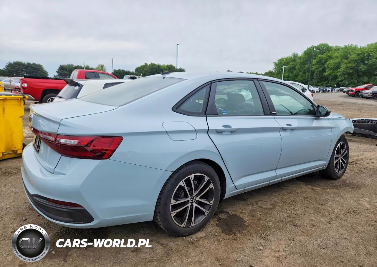 2025 Volkswagen Jetta Sport VIN:3VWBX7BU6SM080611 - 3