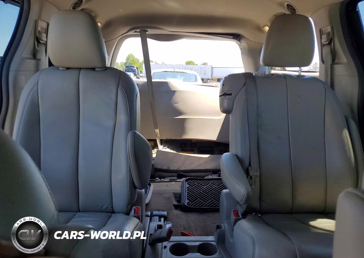 2013 Toyota Sienna Xle 8-Passenger VIN:5TDYK3DC5DS392981 - 10