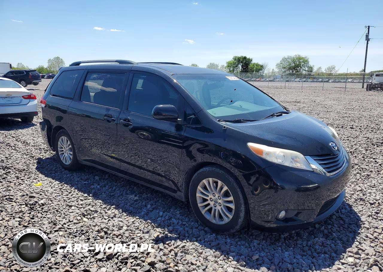 2013 Toyota Sienna Xle 8-Passenger VIN:5TDYK3DC5DS392981 - 4