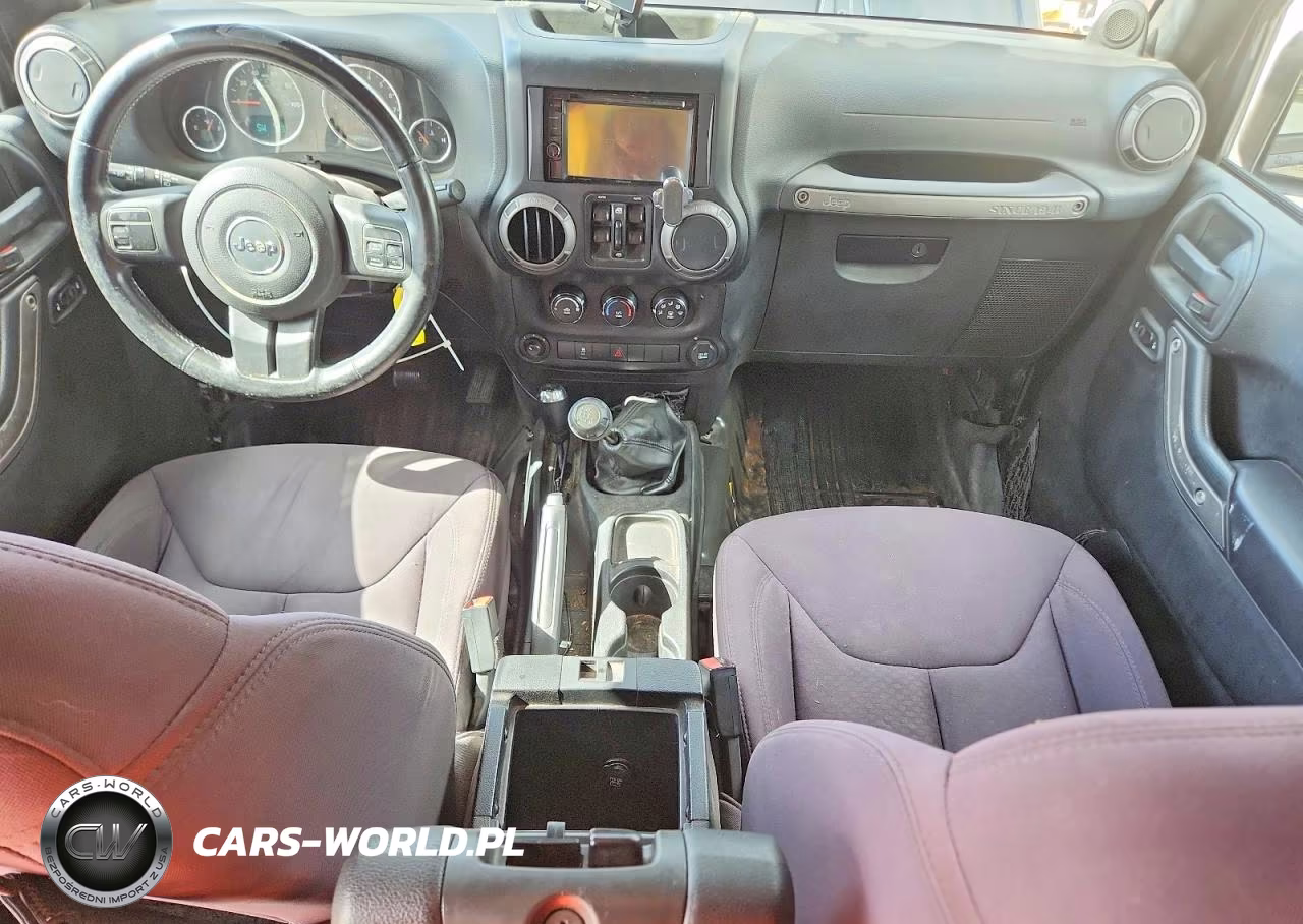 2013 Jeep Wrangler Unlimited Sport VIN:1C4BJWDG0DL553770 - 8