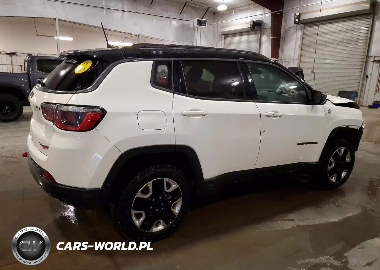 2018 Jeep Compass Trailhawk VIN:3C4NJDDB2JT424208 - 3