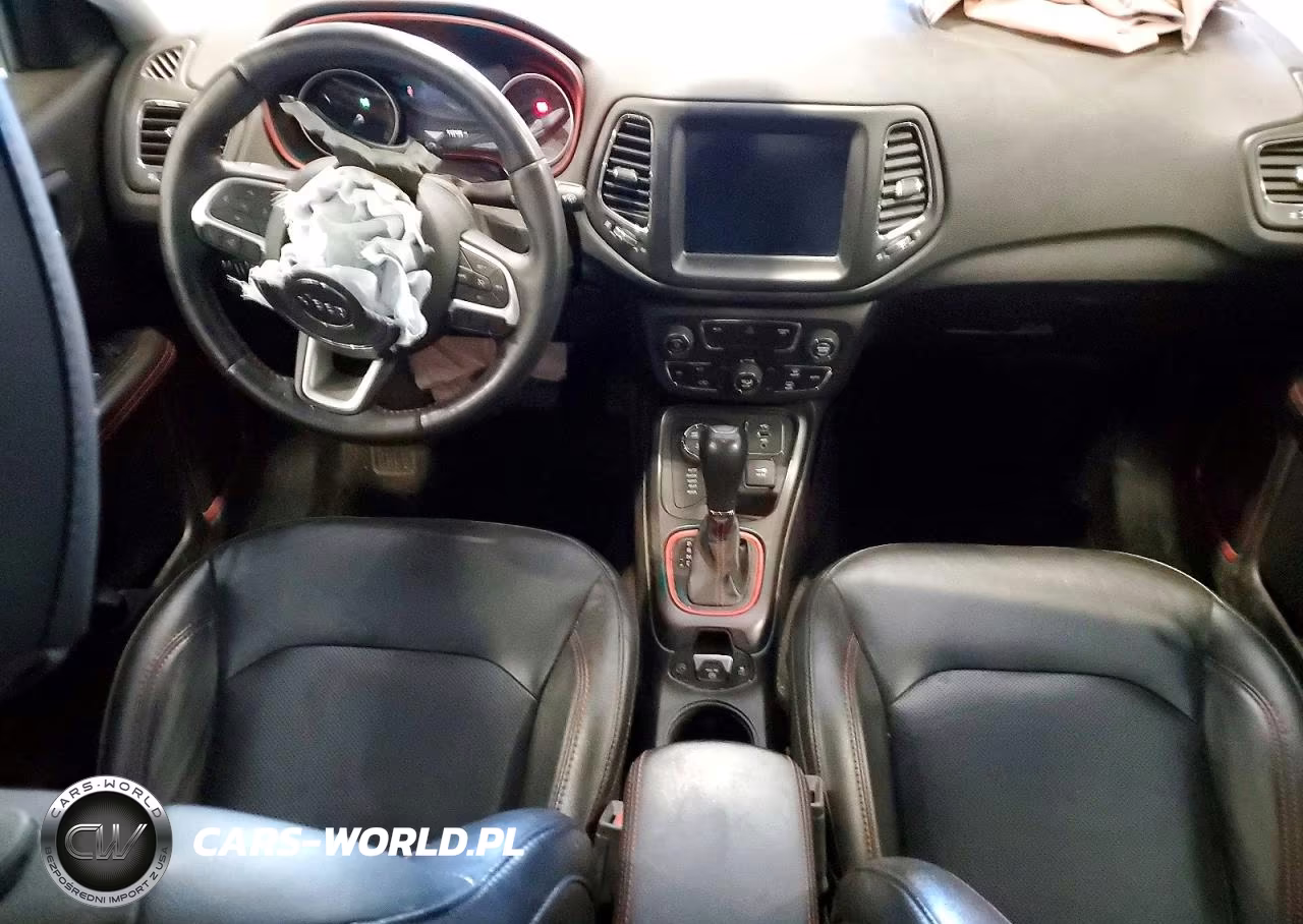 2018 Jeep Compass Trailhawk VIN:3C4NJDDB2JT424208 - 8
