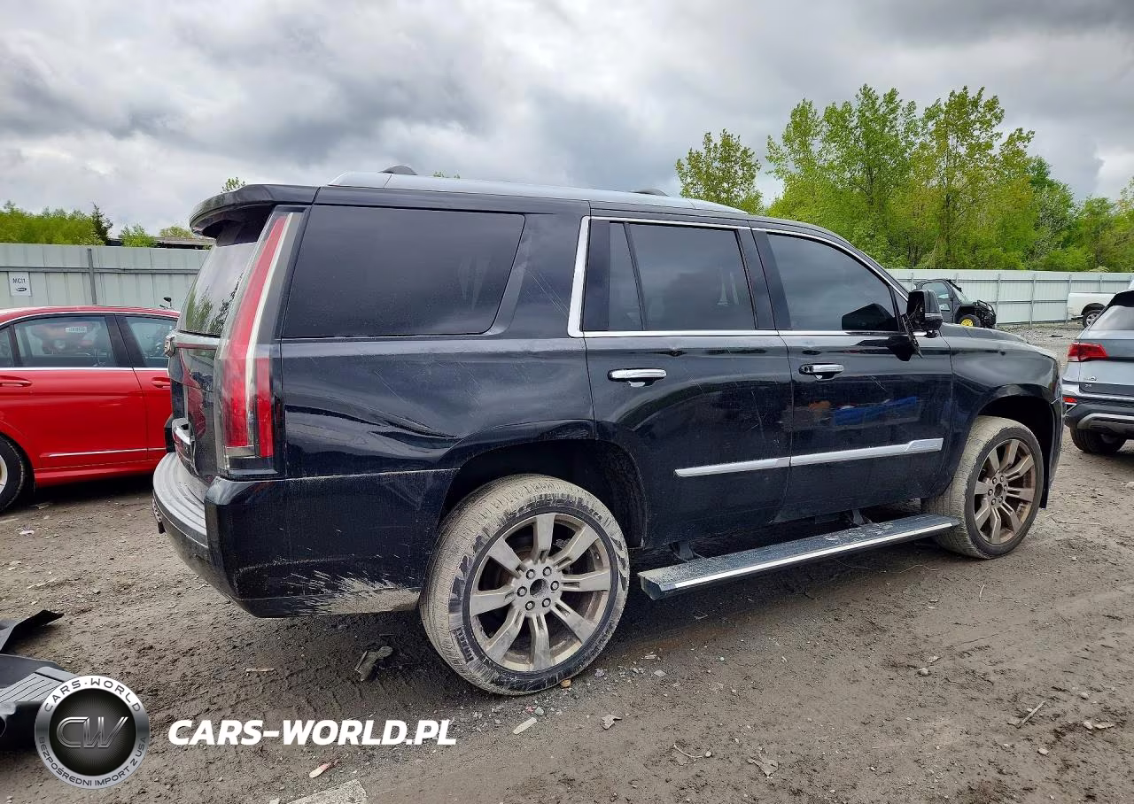 2017 Cadillac Escalade Platinum VIN:1GYS4DKJ5HR303870 - 3