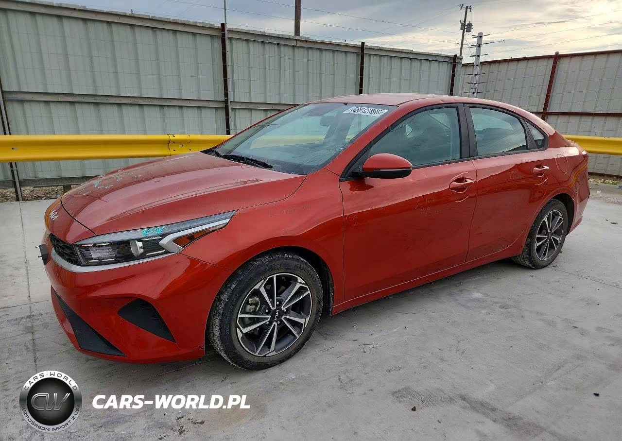 2022 Kia Forte Lxs – zdjęcie 1 z 12