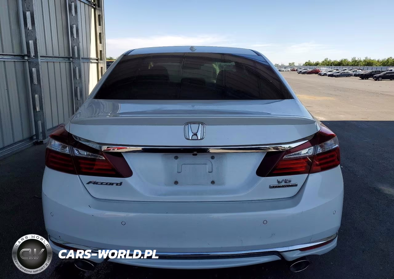 2016 Honda Accord Touring VIN:1HGCR3F96GA012394 - 6