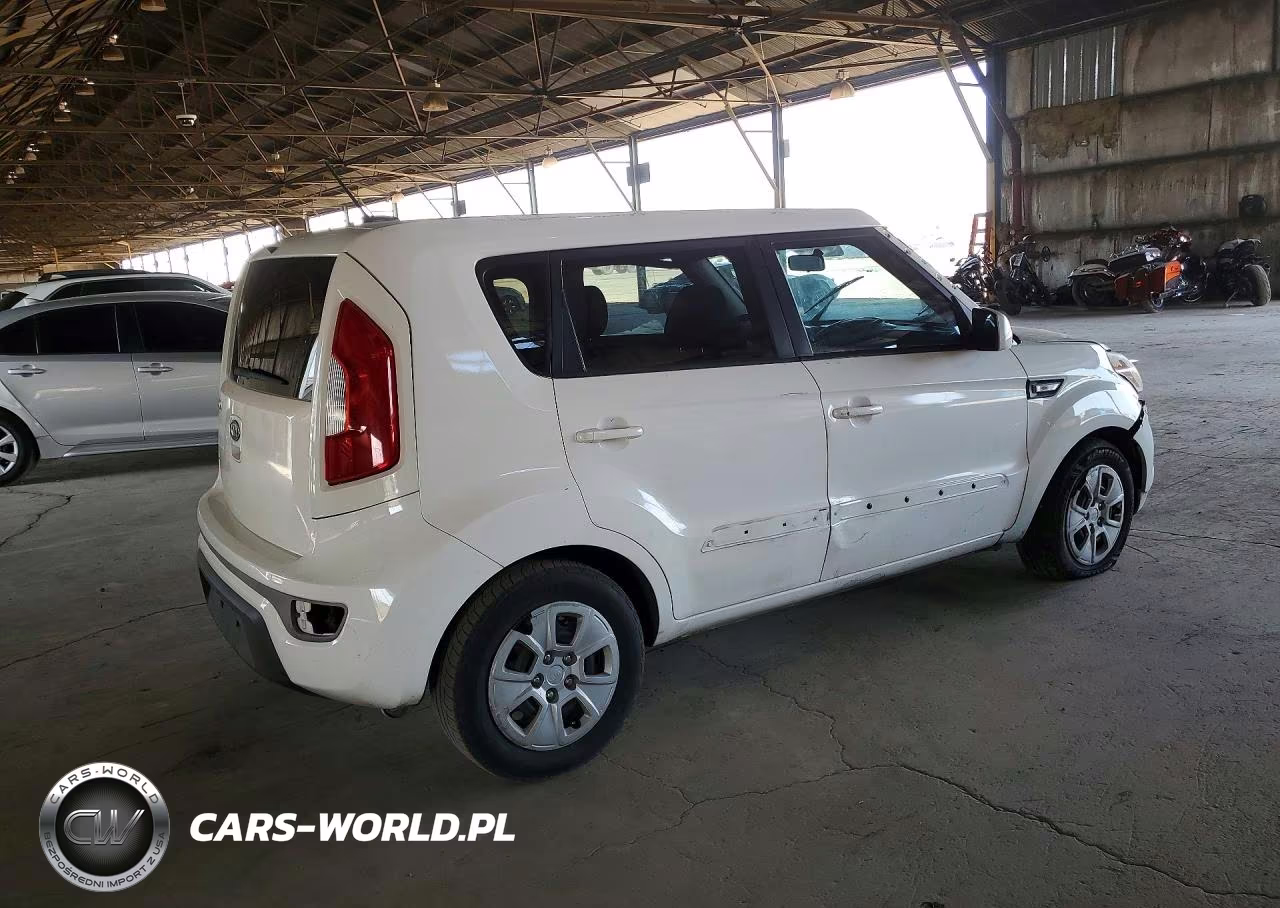 2012 Kia Soul Base VIN:KNDJT2A58C7475540 - 3