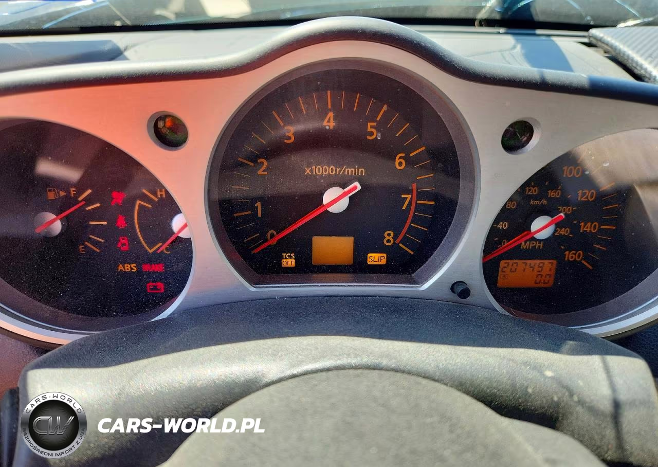 2004 Nissan 350Z Coupe VIN:JN1AZ34E94T062831 - 9