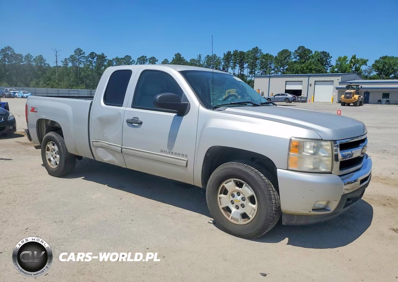 2011 Chevrolet Silverado C1500 Lt VIN:1GCRCSE00BZ423274 - 4
