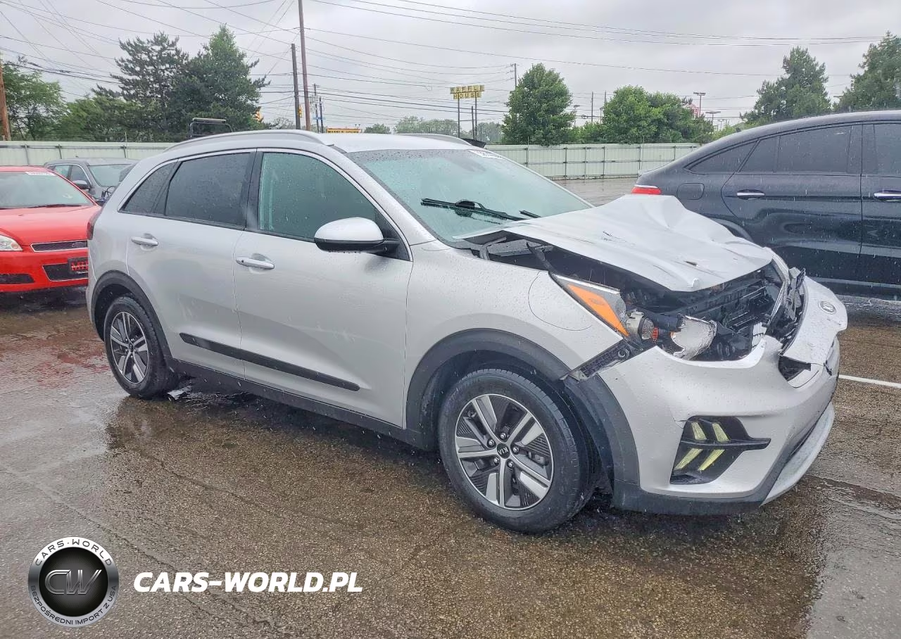2020 Kia Niro VIN:KNDCB3LC7L5374692 - 4
