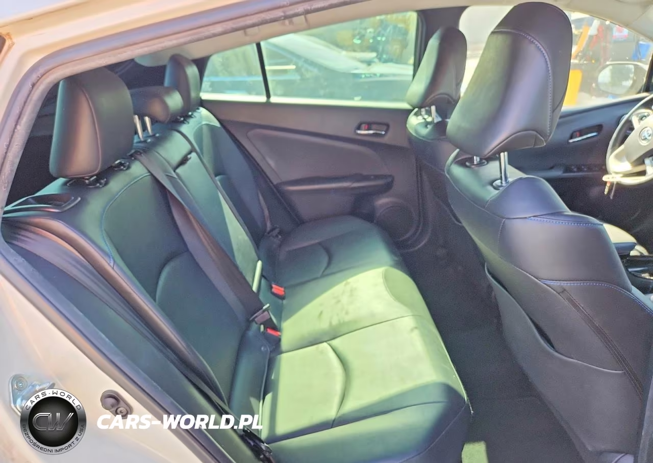 2017 Toyt Prius VIN:JTDKARFU4H3535363 - 10