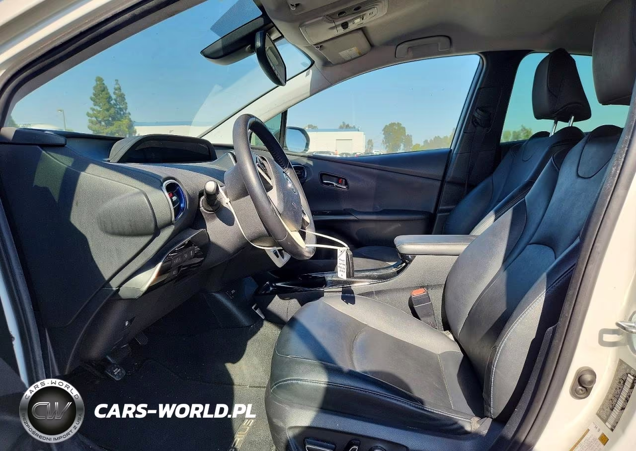 2017 Toyt Prius VIN:JTDKARFU4H3535363 - 7