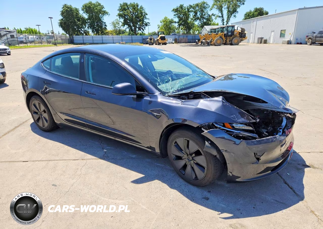 2025 Tesla Model 3 VIN:5YJ3E1EA9SF016532 - 4