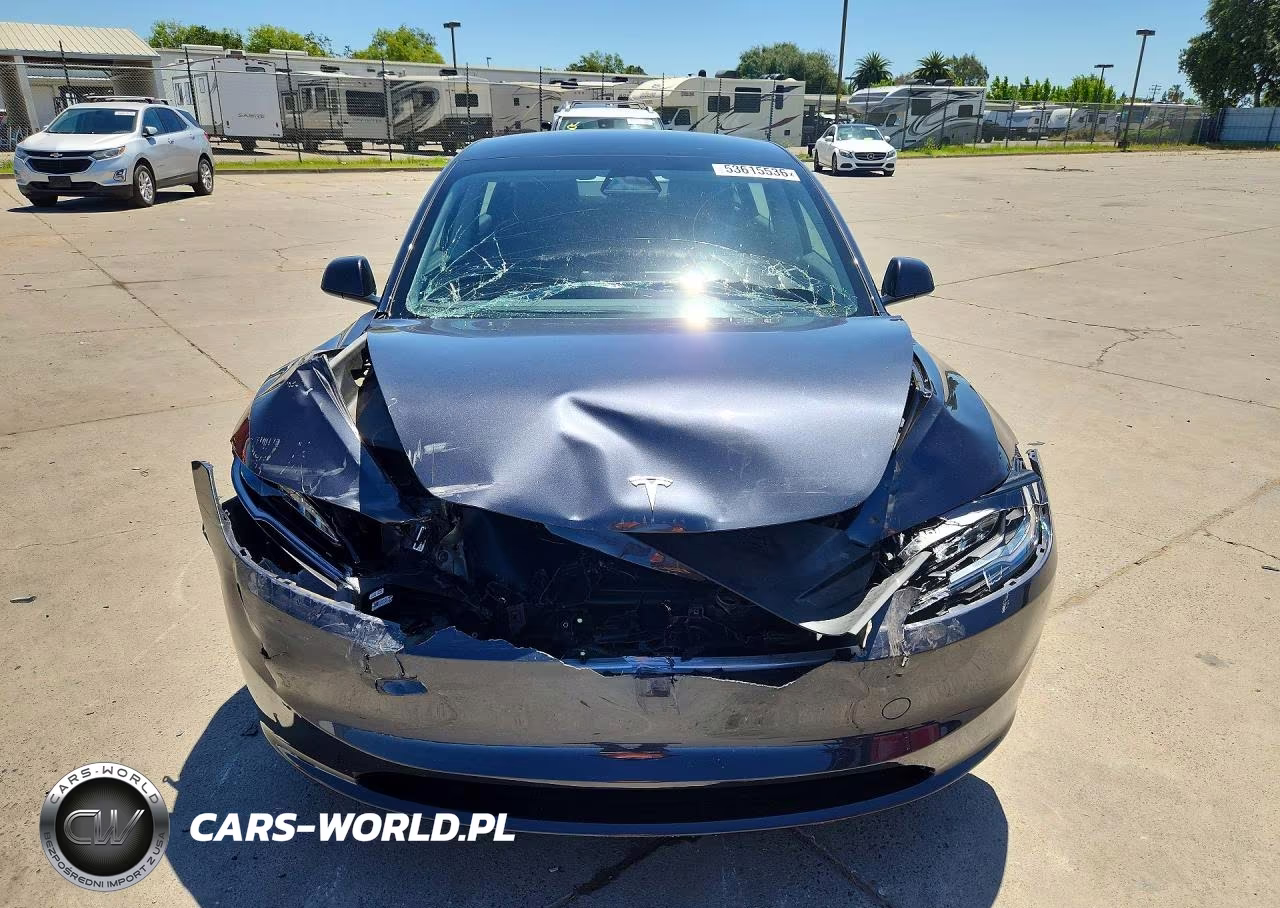 2025 Tesla Model 3 VIN:5YJ3E1EA9SF016532 - 5
