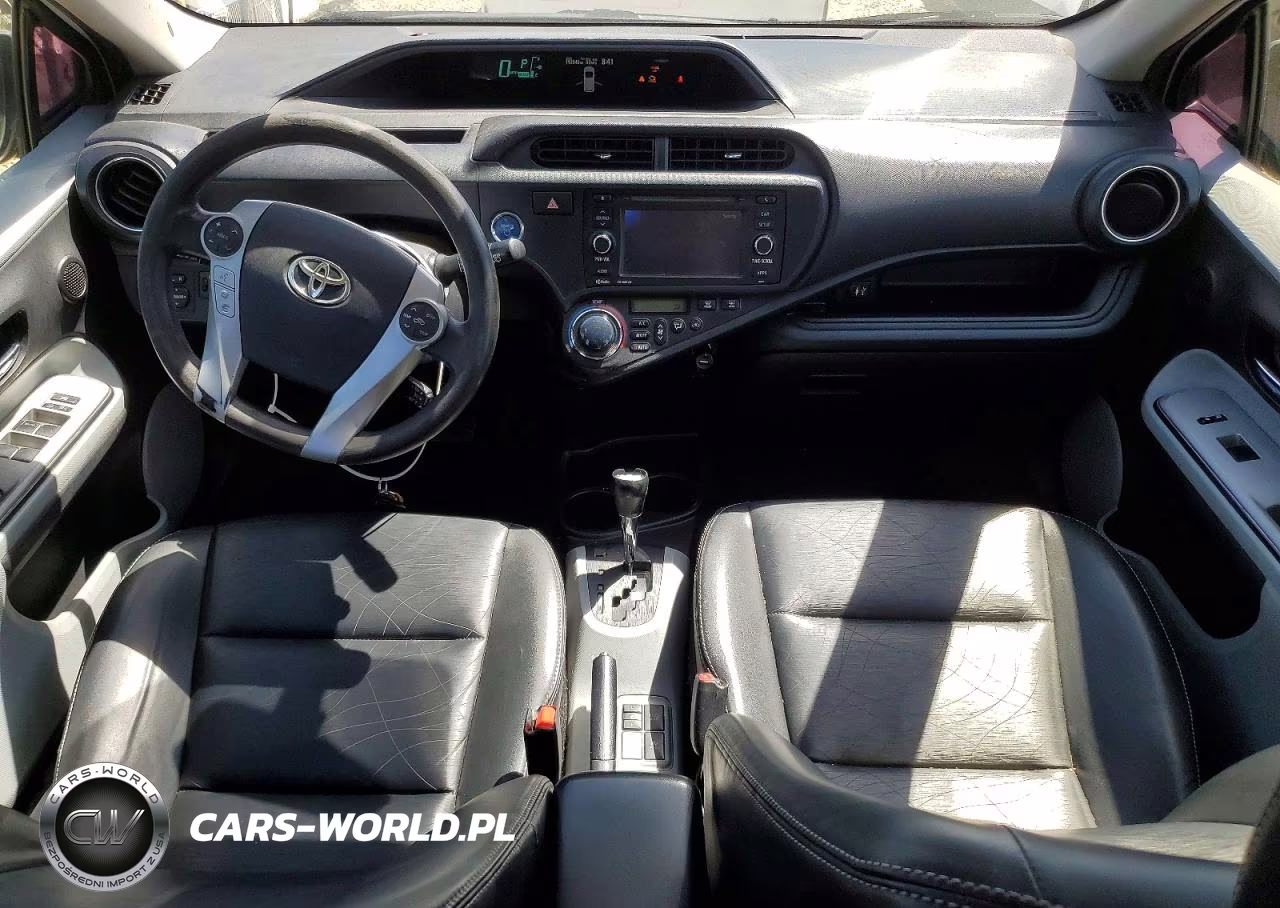 2012 Toyota Prius C Four VIN:JTDKDTB39C1028562 - 8