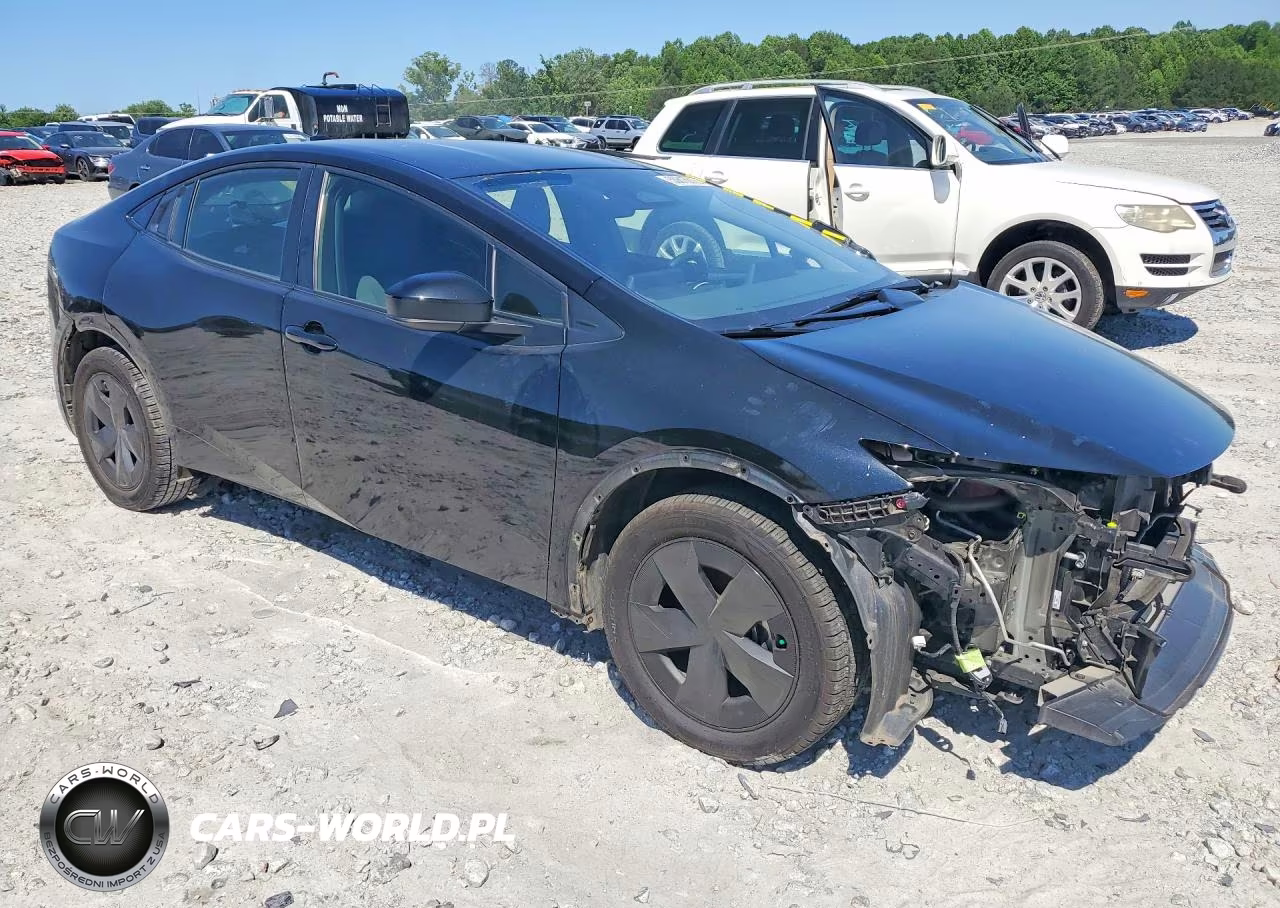 2023 Toyota Prius Le VIN:JTDACAAU6P3003867 - 4